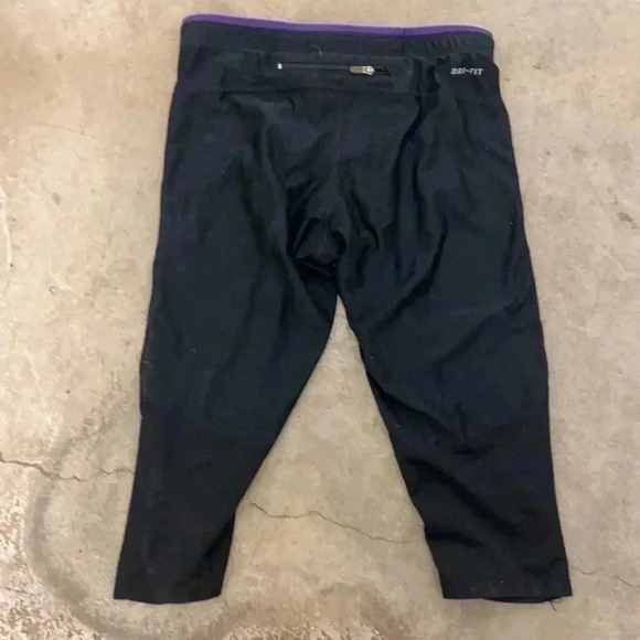 Nike dri-fit capri leggings - Picture 4 of 4